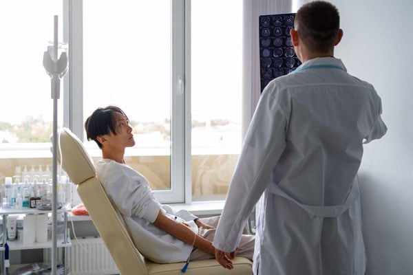 ค่ารักษามะเร็งเท่าไหร่? อัปเดตล่าสุด 2026 พร้อมวิธีรับมือค่าใช้จ่าย