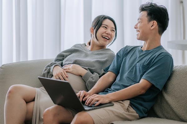 ซื้อรถยนต์คนละครึ่ง ใส่ชื่อร่วมในเล่มทะเบียนได้หรือไม่ ทำอย่างไรให้ถูกต้อง