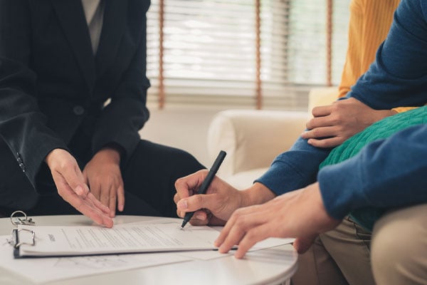 ประกันสุขภาพที่ไหนดี แนะนำวิธีเลือกและทุกเรื่องที่ต้องรู้ก่อนซื้อ