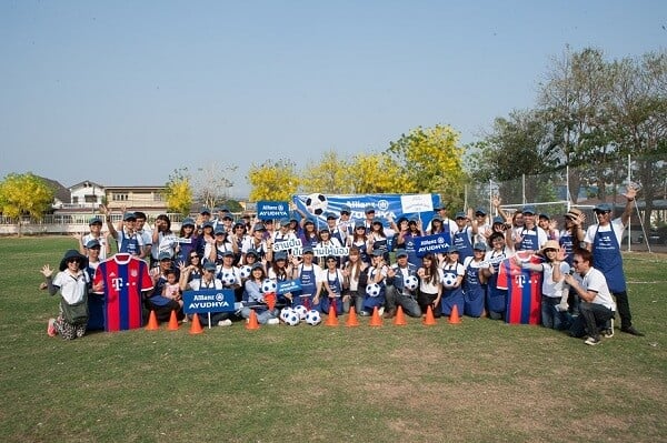 อลิอันซ์ อยุธยา สานฝันปันสนามฟุตบอลให้น้องแห่งที่ 2 พิษณุโลก-6