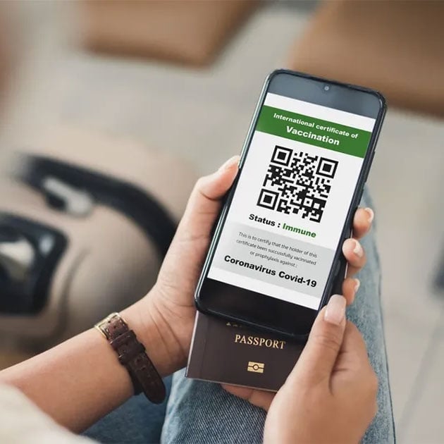 รู้ก่อนซื้อ 'วัคซีนพาสปอร์ต' ใบเบิกทางของคนอยากเที่ยวยุค COVID-19