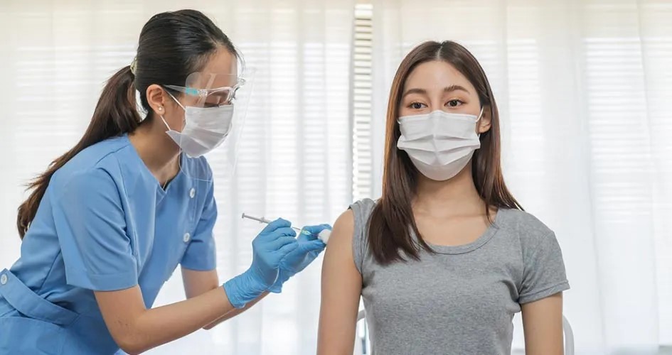 รู้ก่อนซื้อ ทำไมเราจึงควรฉีดวัคซีนไข้หวัดใหญ่ก่อนถึงหน้าฝน